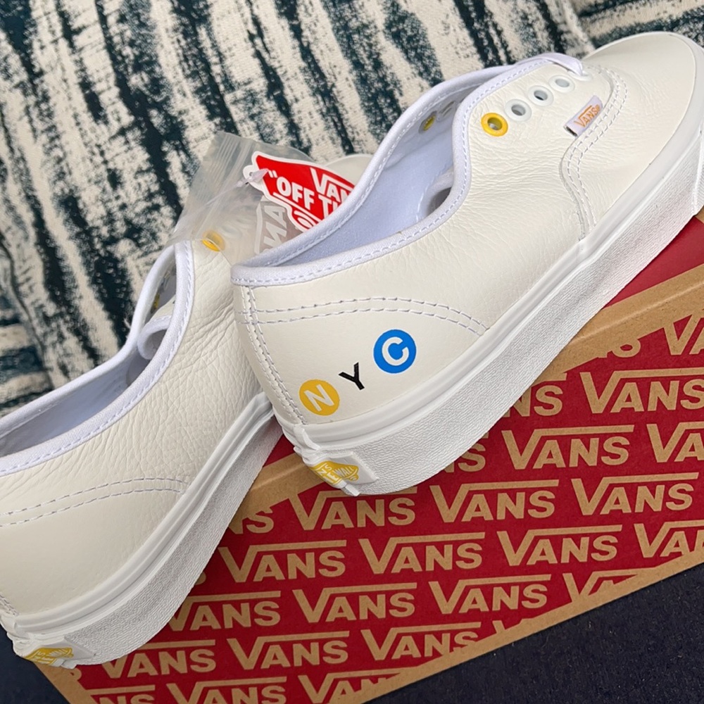 Vans Authentic NYC True White/True White WMNS - Picture 15 of 16